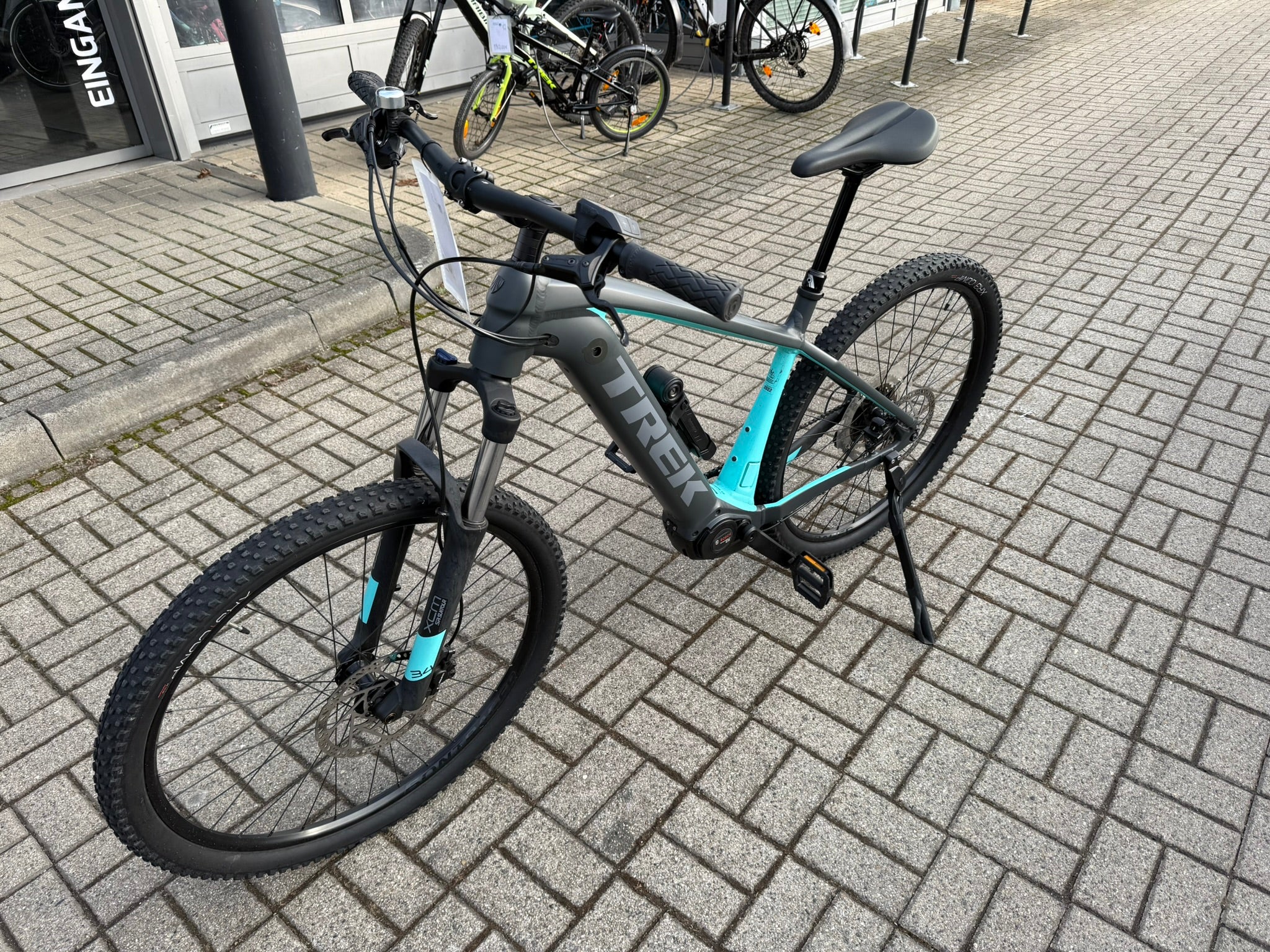 Trek Powerfly 4 625 L 29, Solid Charcoalmatte Miami Gebrauchtrad: 2.318 Km