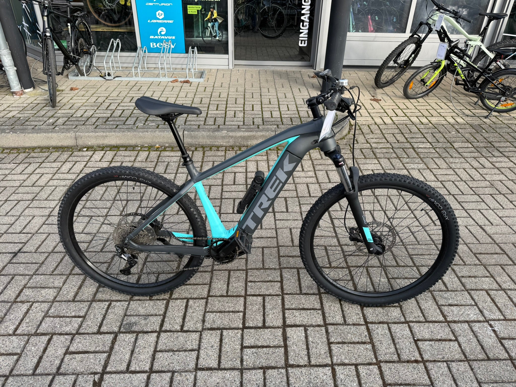 Trek Powerfly 4 625 L 29, Solid Charcoalmatte Miami Gebrauchtrad: 2.318 Km