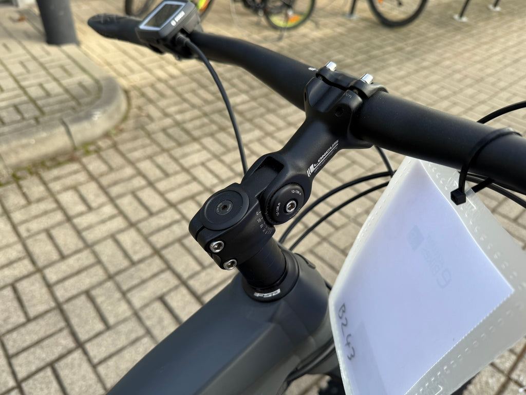 Trek Powerfly 4 625 L 29, Solid Charcoalmatte Miami Gebrauchtrad: 2.318 Km