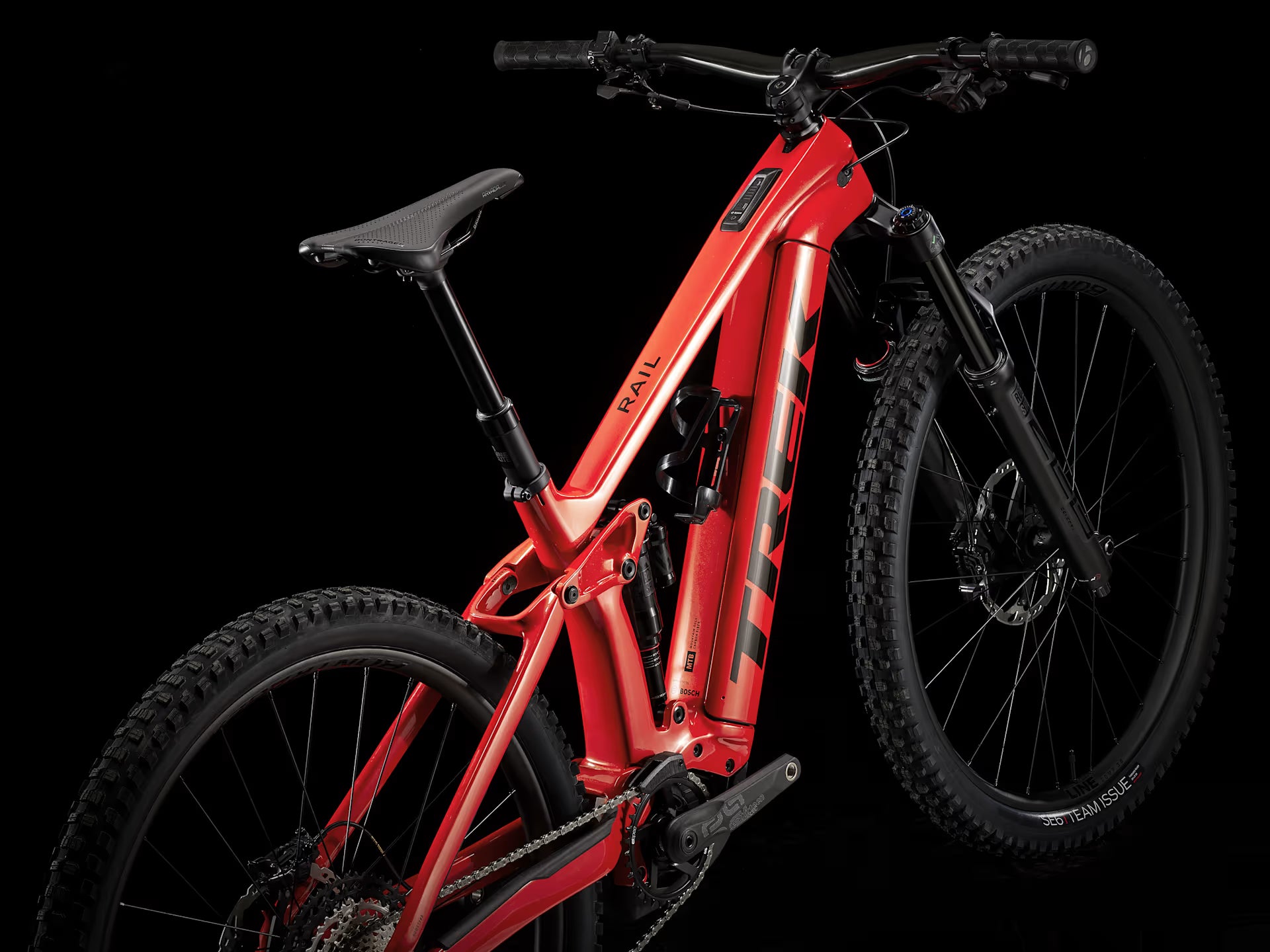 Rail 9.8 XT EU XL Lava