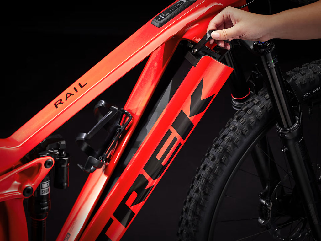 Rail 9.8 XT EU XL Lava